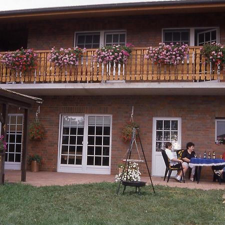 Ferienhof Meyer Landhotel 佩特尔斯哈根 外观 照片